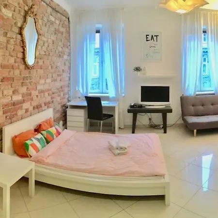 Nowogrodzka Cozy Studio Apartment